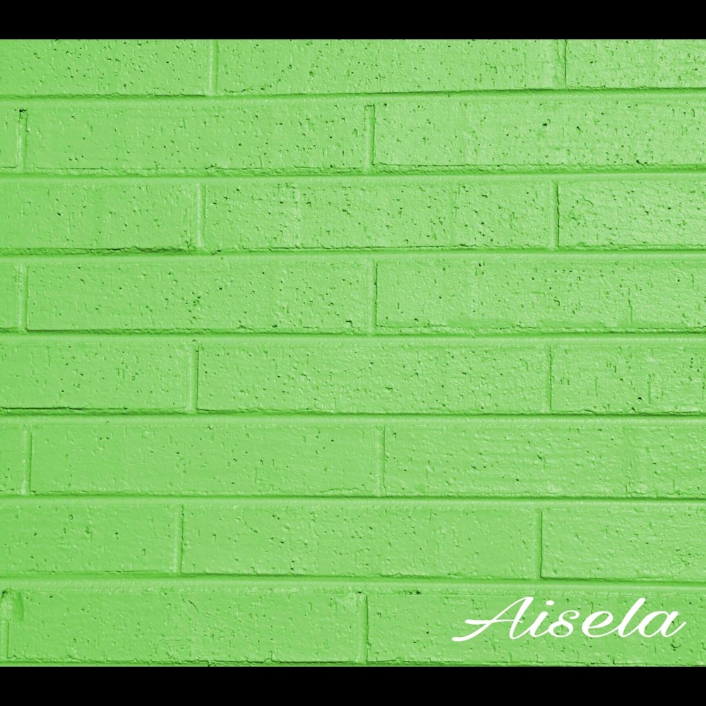 Meet your Posher, Alesia